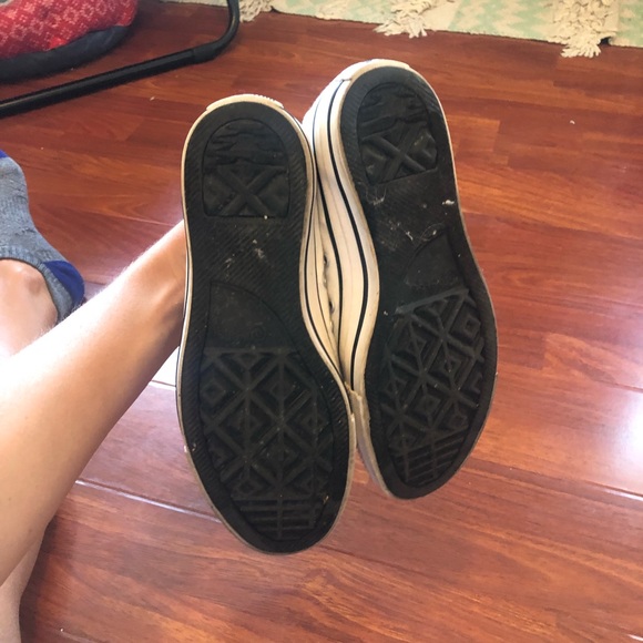 White Converse - Picture 7 of 7